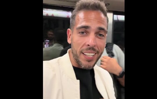 Fotógrafo brasileiro expõe batedoras de carteiras em Paris