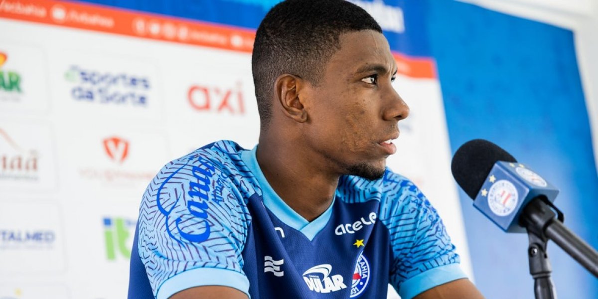 Kanu lamenta eliminação contra o CRB e ressalta que "ano não acabou"