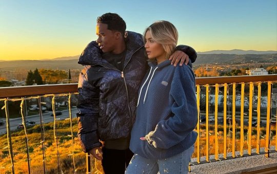 Endrick: namorada faz declaração para o jogador “o mundo contra nós”