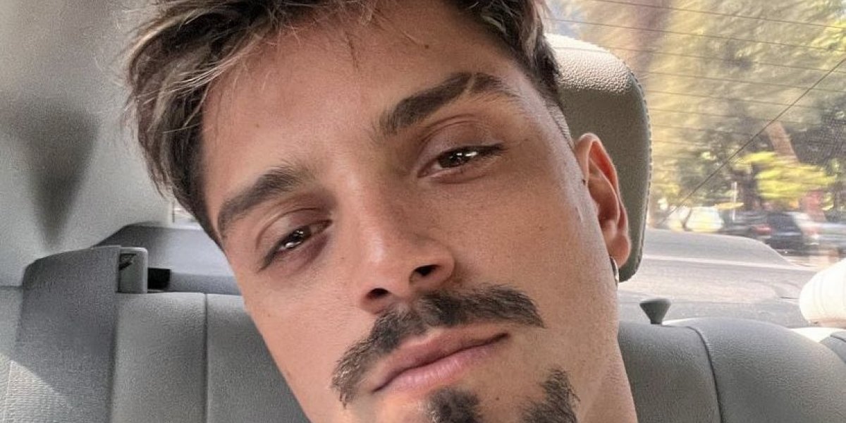 Ator da Globo diz se sentir aliviado após dizer que é bissexual