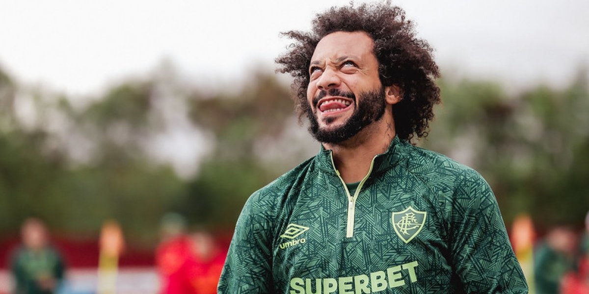 Após polêmica com torcedor, Marcelo debocha "sim, ela tem educação"