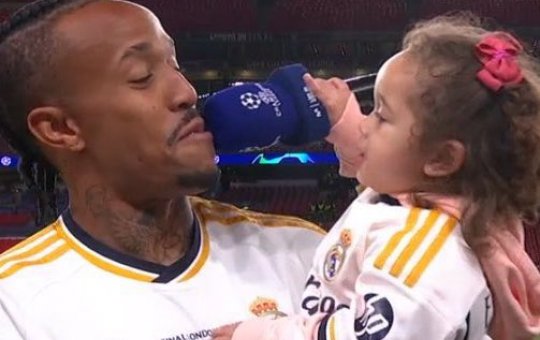 Militão exibe filha e internautas relembram proibições feitas a Karoline