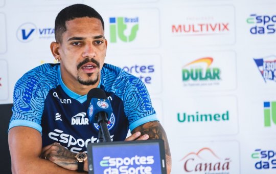 Gilberto comenta sobre disputa por vaga na lateral do Bahia: "Dar meu máximo"