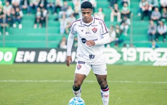 Lateral-esquerdo do Vitória Felipe Vieira é emprestado para time da série B