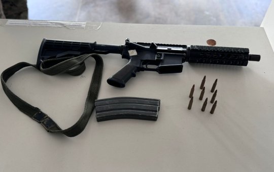 FICCO e PM apreendem fuzil com suspeito de liderar facção em Esplanada