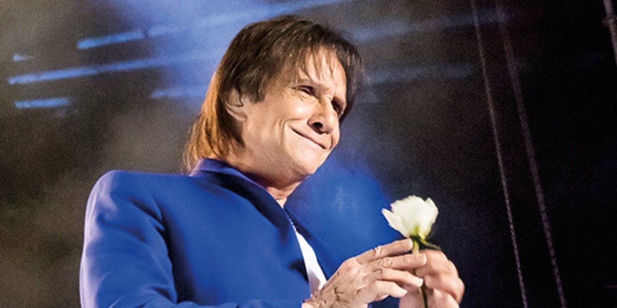Roberto Carlos anuncia shows na Bahia durante turnê "Eu ofereço flores"