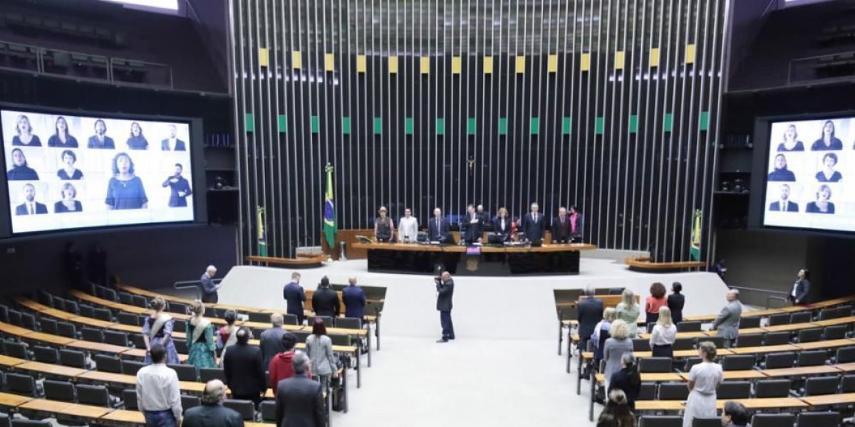 Projeto de Lei na Câmara propõe equiparar aborto tardio a homicídio