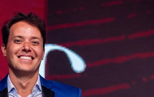 Influenciador e pastor André Valadão cria área Vip em igreja