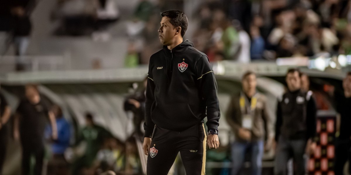 Thiago Carpini confirma a saída de dois jogadores; saiba quem são