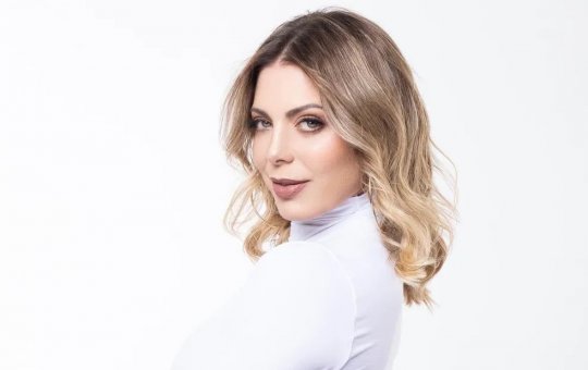 Sheila Mello dá entrada em hospital e descobre pneumonia: “Fiquei sem ar"