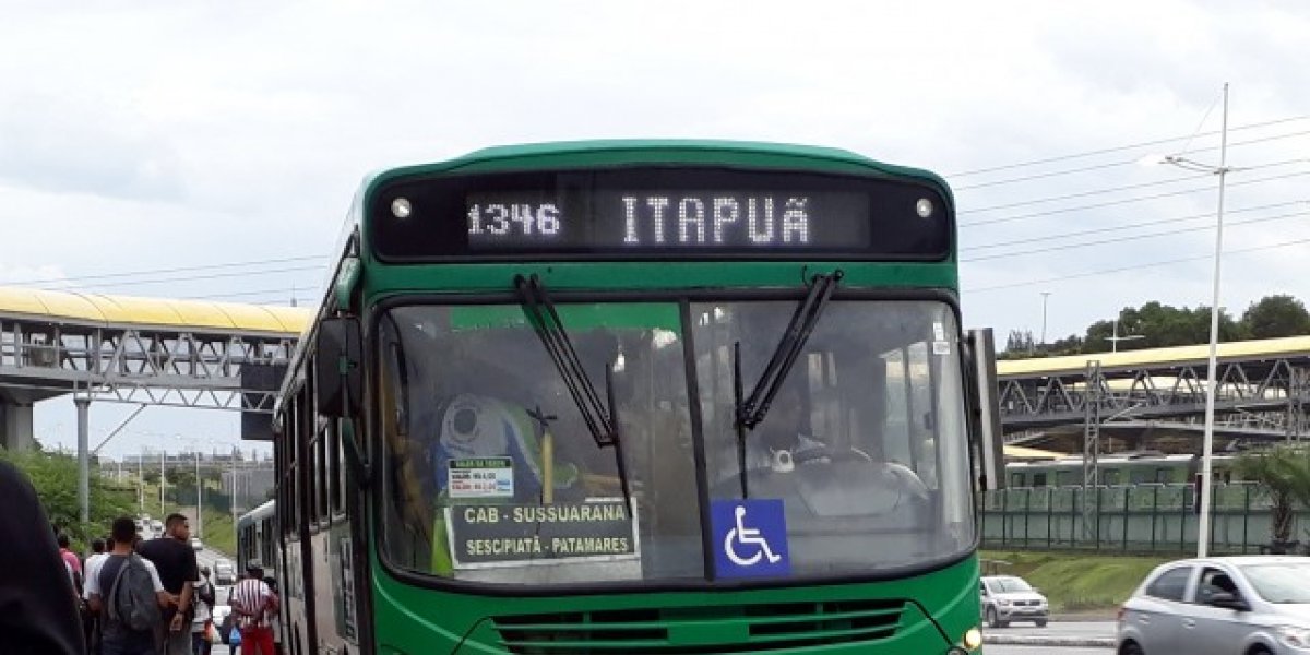 Cobrador é esfaqueado por colega de profissão após briga em desembarque