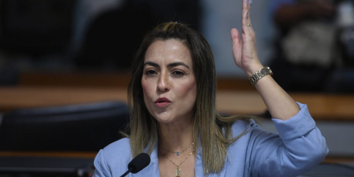 Senadora Soraya Thronicke dispara: "Quero ver encenar a filha de um parlamentar"