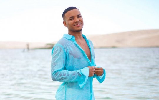 Alesson esclarece situação: "Não foi golpe"