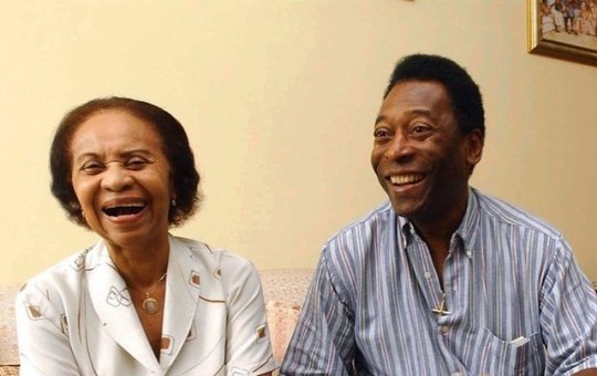 Celeste Arantes, mãe de Pelé, falece aos 101 anos em Santos