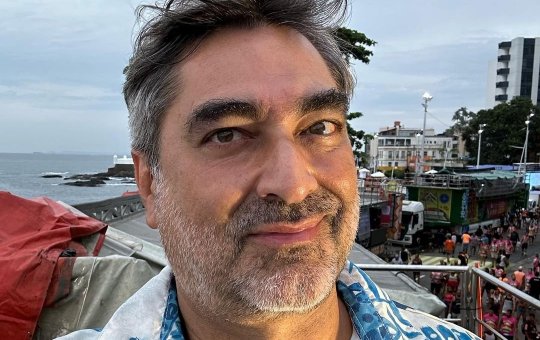 Band faz pronunciamento sobre Zeca Camargo