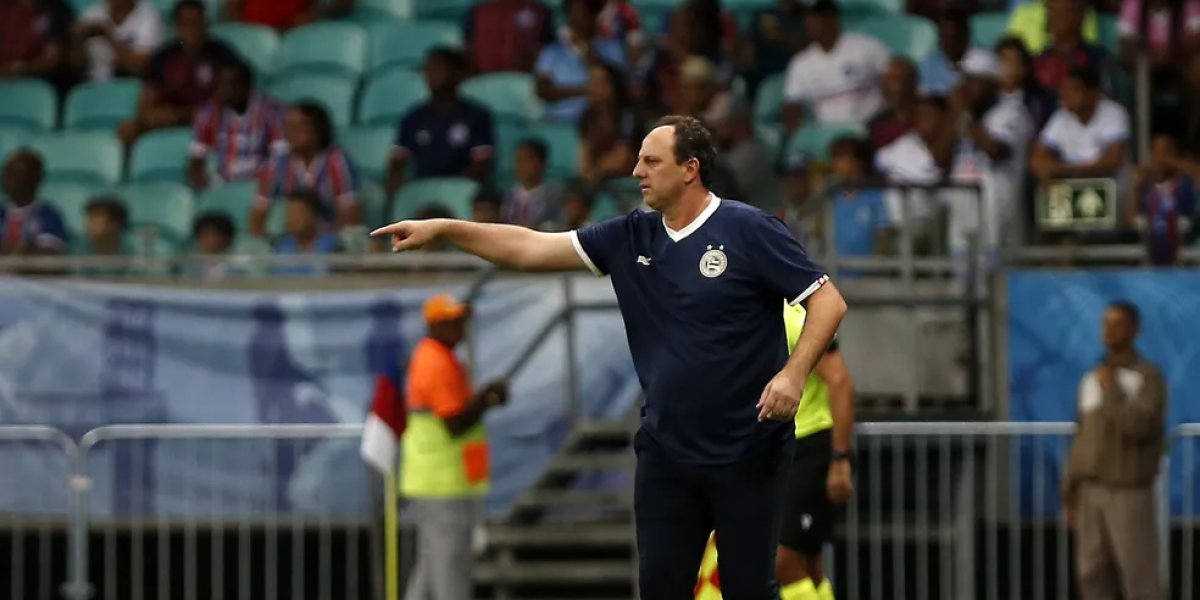 Rogério Ceni critica gramado da Fonte Nova: "Cada dia pior"