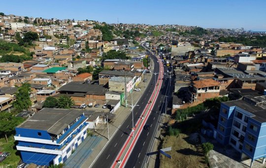 Fatalidade na Avenida Suburbana: Acidente tira a vida de dois jovens