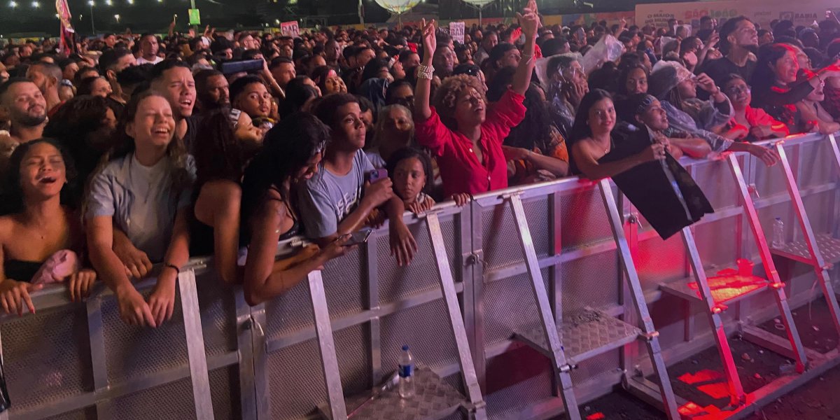 Entre a multidão e o palco: os bastidores das grades de shows