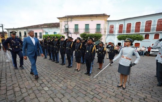 Governador transfere sede do Governo para Cachoeira em ato simbólico