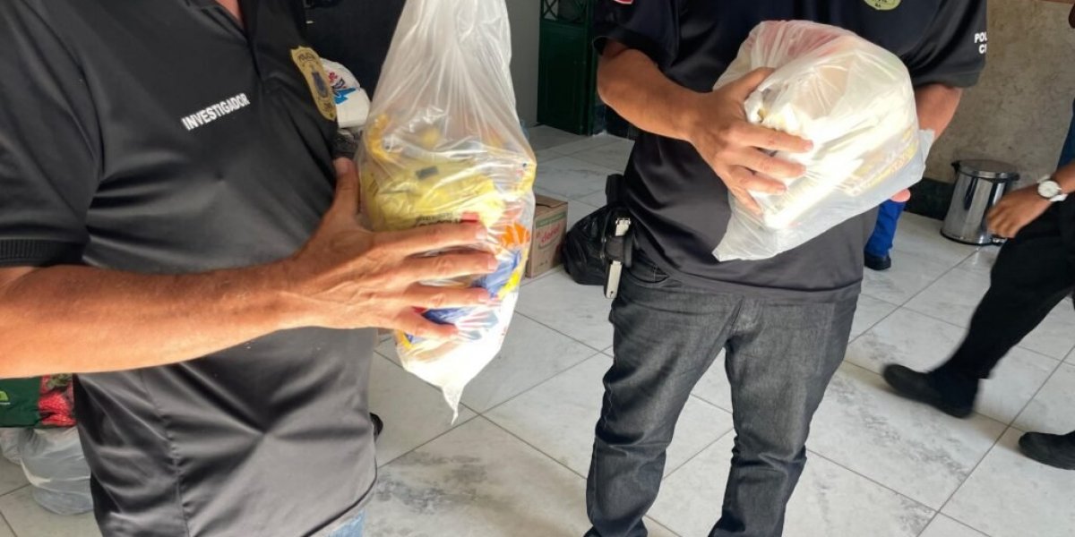 A Polícia Civil arrecadou mais de 300 kg para as vítimas no Rio Grande do Sul