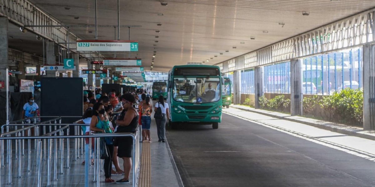 Transporte público de Salvador segue reforçado para festejos do final de semana
