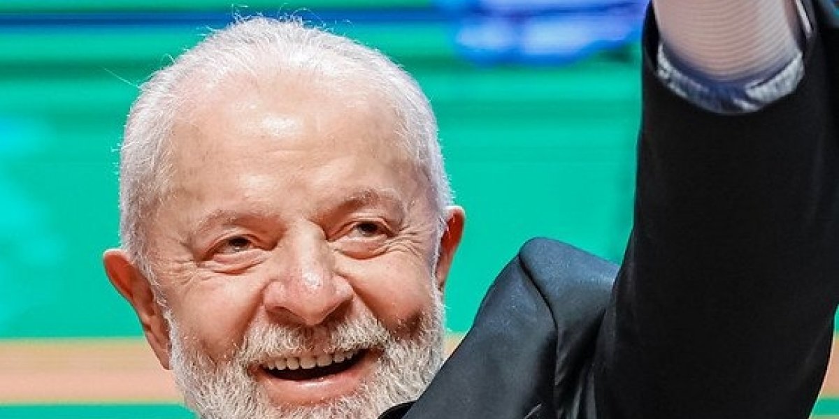 Presidente Lula faz declaração polêmica sobre pessoas periféricas em estádio