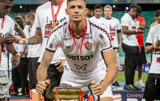 EC Vitória: Camutanga realiza cirurgia e ficará afastado por nove meses