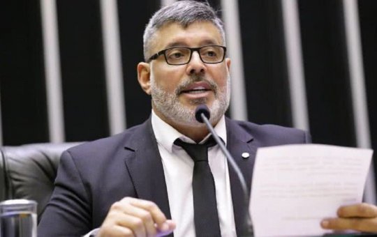 Após denúncias de oportunismo e furto, Alexandre Frota é demitido