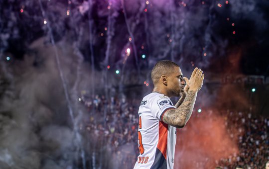 Vitória x Athletico-PR: Onde assistir, escalações e arbitragem