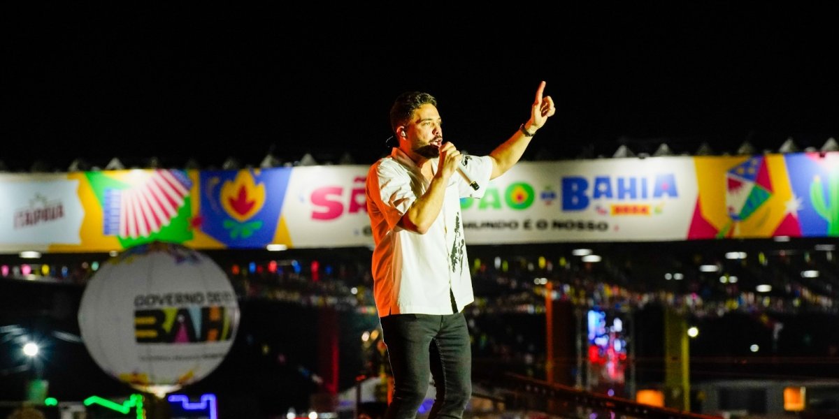 Wesley Safadão agita público do Parque de Exposições durante os festejos juninos
