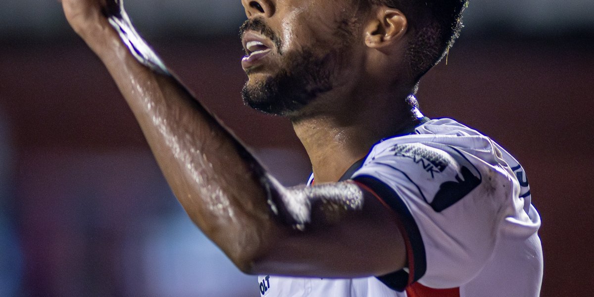 Willian Oliveira fala sobre problemas do calendário