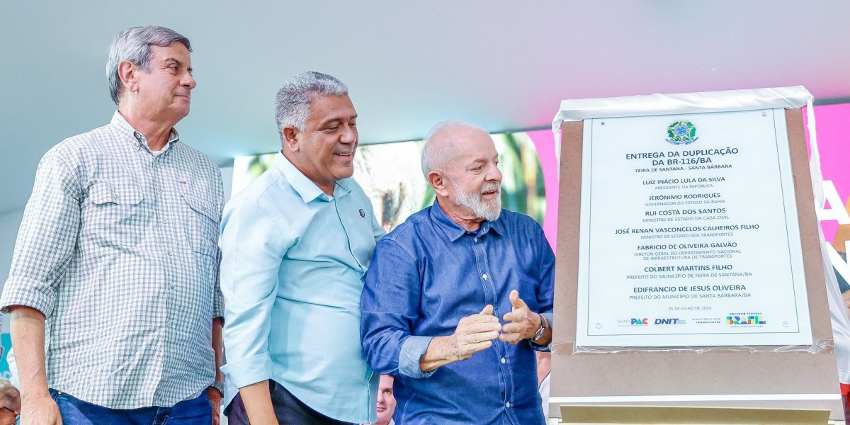 Após vaias a Colbert Martins durante evento, Lula sai em defesa do prefeito