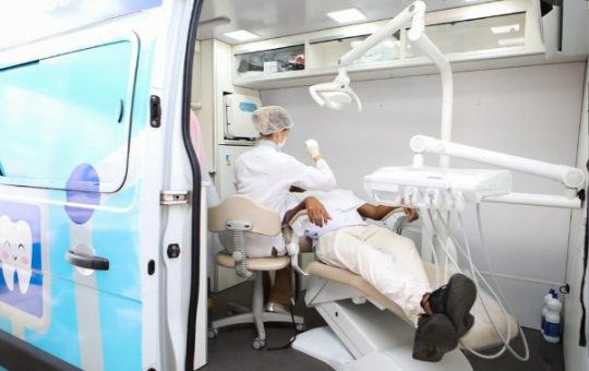 Odontomóvel atende em três bairros de Salvador neste sábado (6)