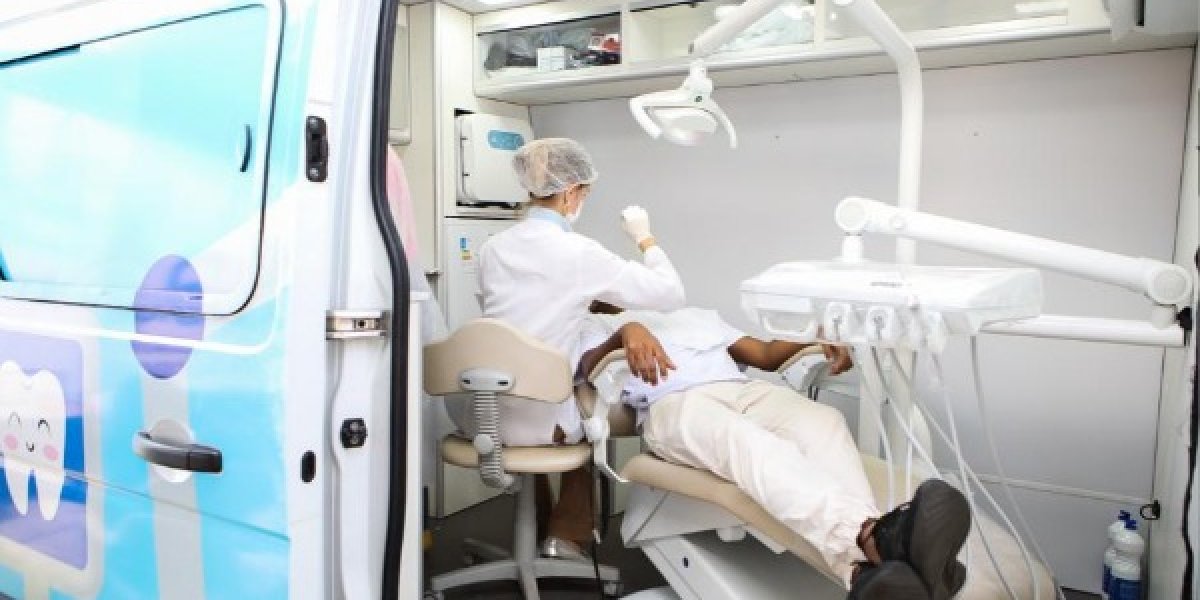 Odontomóvel atende em três bairros de Salvador neste sábado (6)