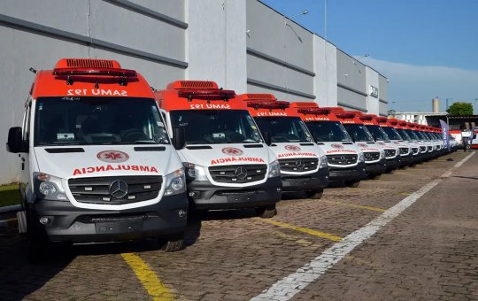 Lula entrega 280 novas ambulâncias para a frota do Samu