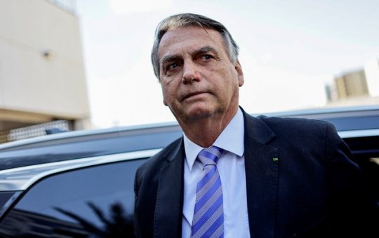 Bolsonaro critica corte de R$ 25,9 bilhões em benefícios sociais feito por Lula