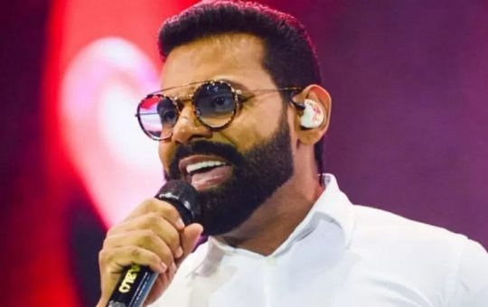 Pablo dá bronca em fã que pediu foto durante show