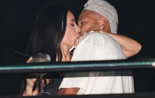 Neymar e Bruna Biancardi são flagrados juntos durante show em São Paulo