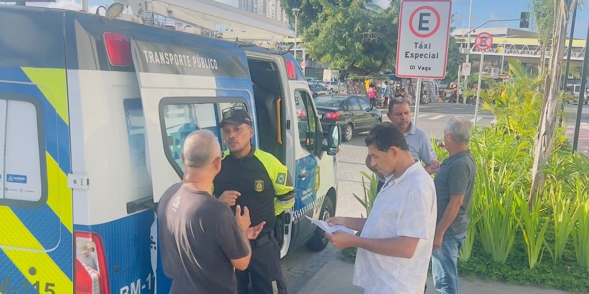 Semob inicia ação de orientação para os taxistas de Salvador