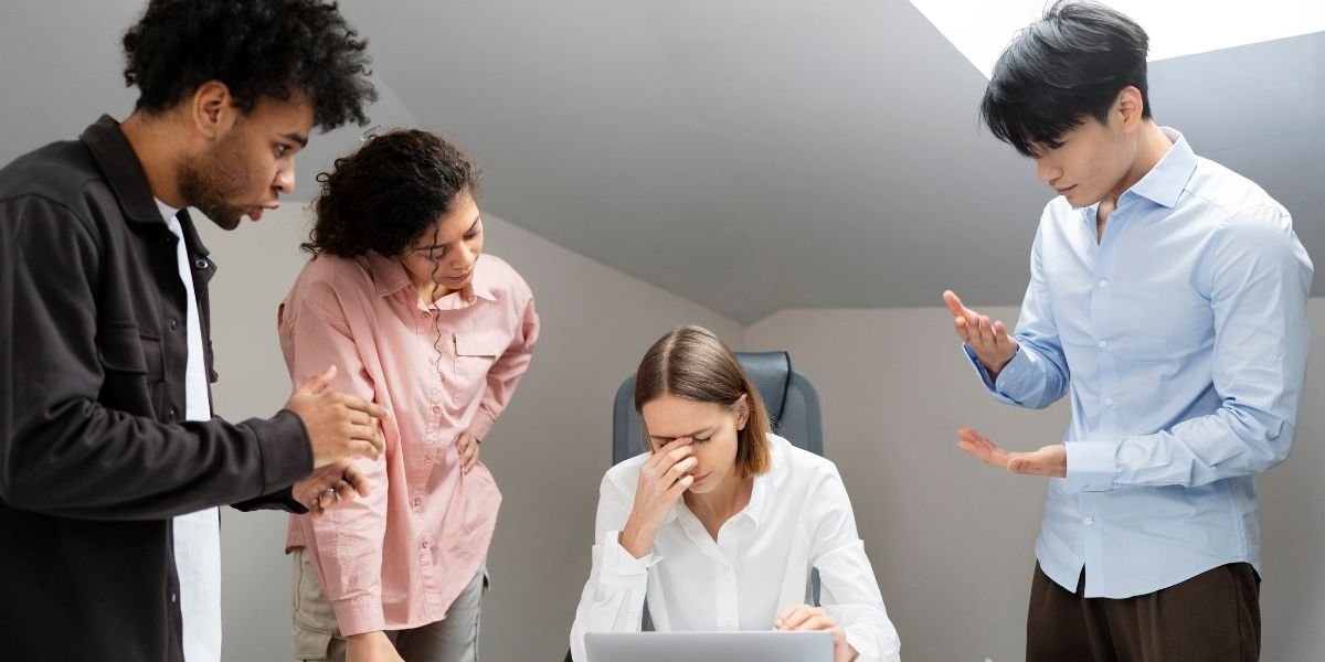 Exemplos de assédio no trabalho: Como identificar e combater