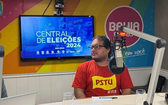 Candidato Victor Marinho participa de entrevista em rádio de Salvador