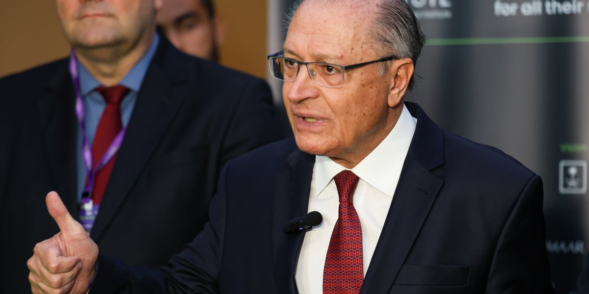 Alckmin sobre Milei e Bolsonaro" mau gosto"
