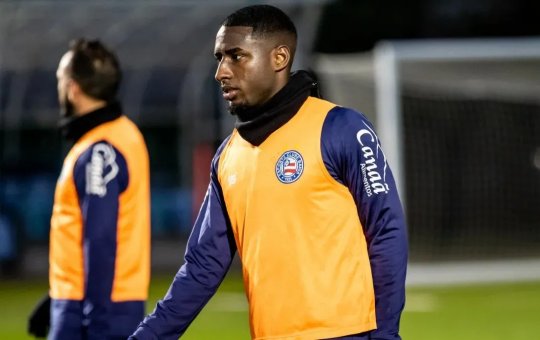 Jovem lateral Ryan pode deixar o Bahia rumo ao CRB em busca de mais minutos