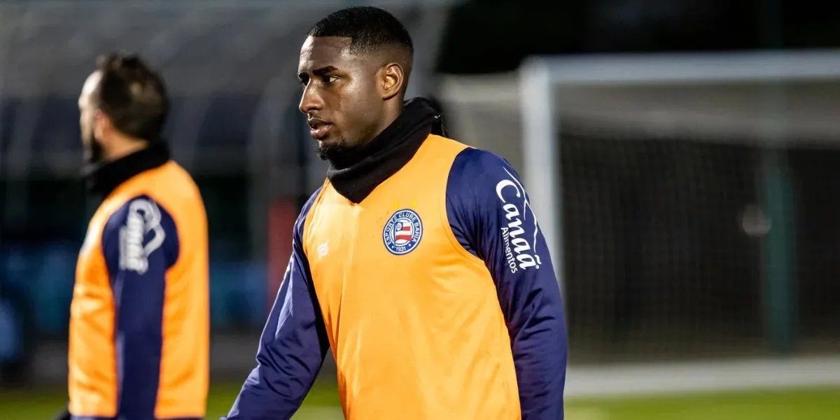 Jovem lateral Ryan pode deixar o Bahia rumo ao CRB em busca de mais minutos
