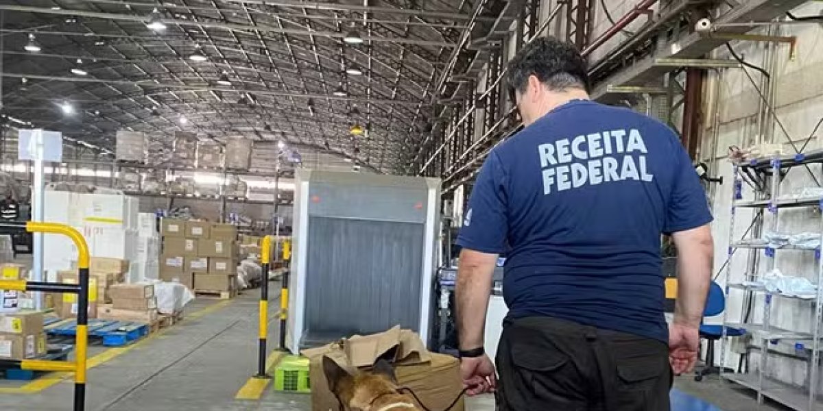 Receita Federal apreende 51 quilos de cocaína no aeroporto do Galeão