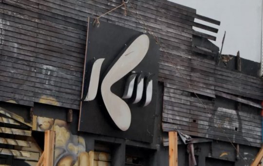 Boate Kiss: Prédio começa a ser demolido após 11 anos da tragédia
