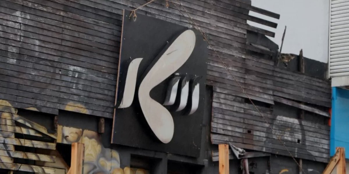 Boate Kiss: Prédio começa a ser demolido após 11 anos da tragédia