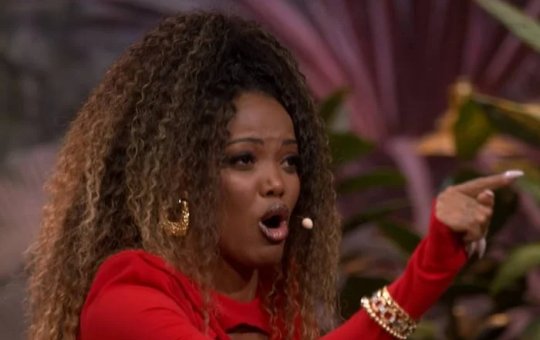 Participante de reality show da Netflix revela que foi abusada pelo ex-marido