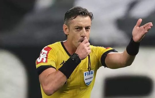 Conmebol escala árbitro brasileiro para a final da Copa América
