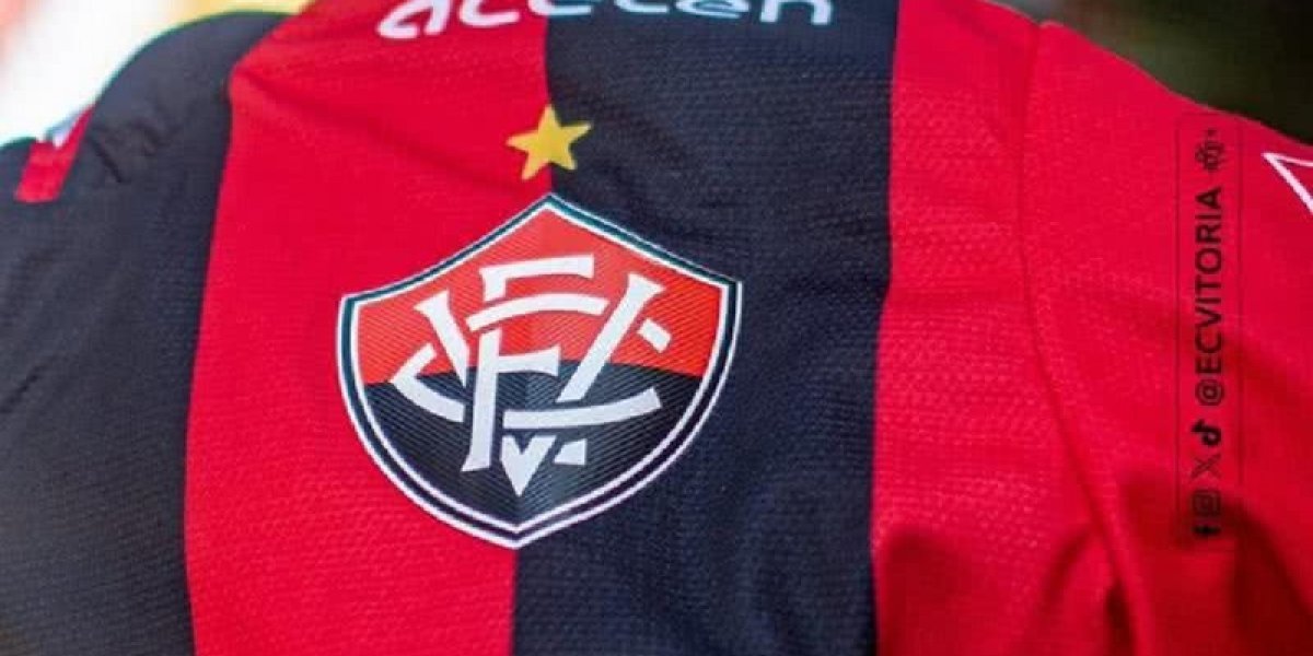 Jogador do Vitória é visto em festa com várias bebidas; descubra mais detalhes